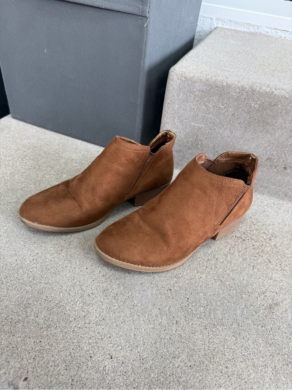 Ankle booties